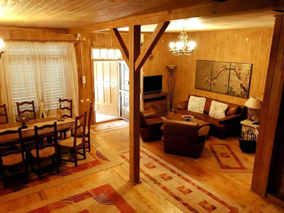 Casa De Vacanta Caciulata Exterior foto
